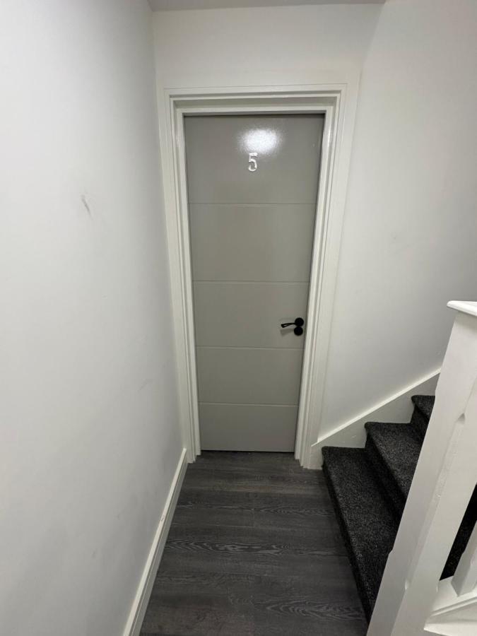 Comfy Guest House London Exteriör bild