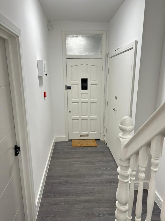 Comfy Guest House London Exteriör bild